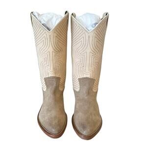 Frye Billy Off White Tan Pull on Studded Leather Pointed Toe Boots Size 6.5